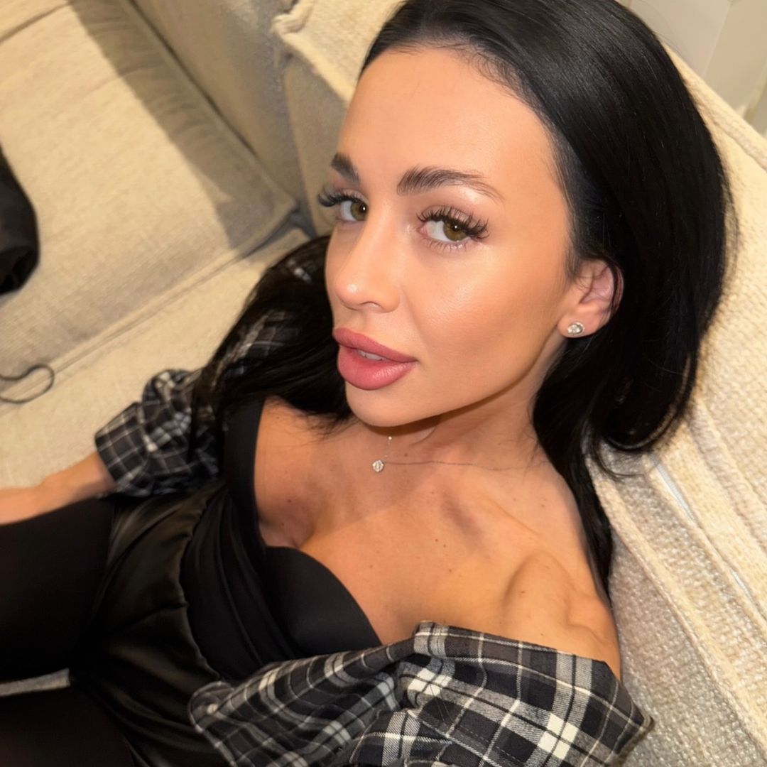 kitana_young