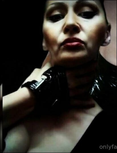 redsonyja-dominatrix