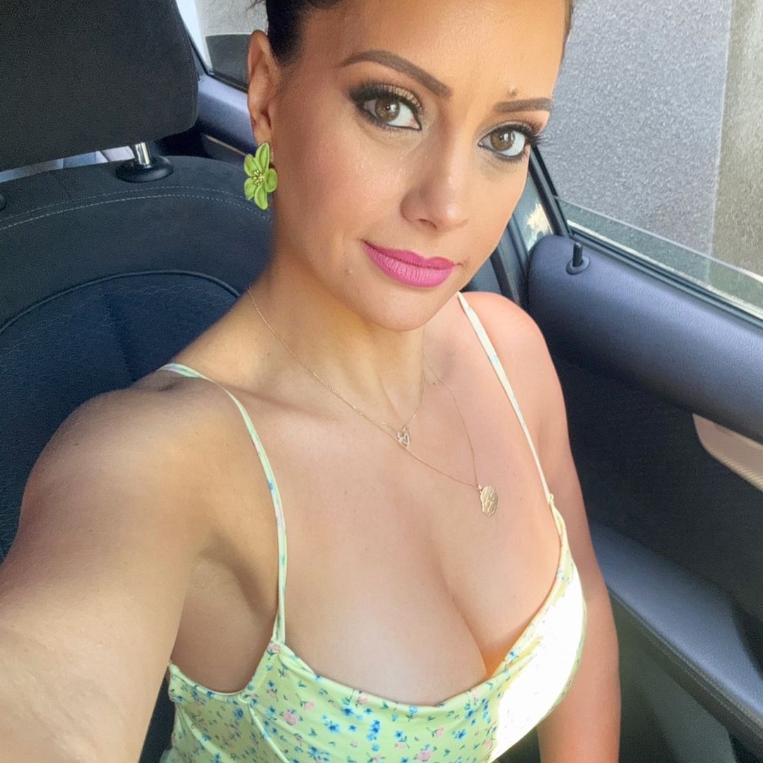 kaleen_moi