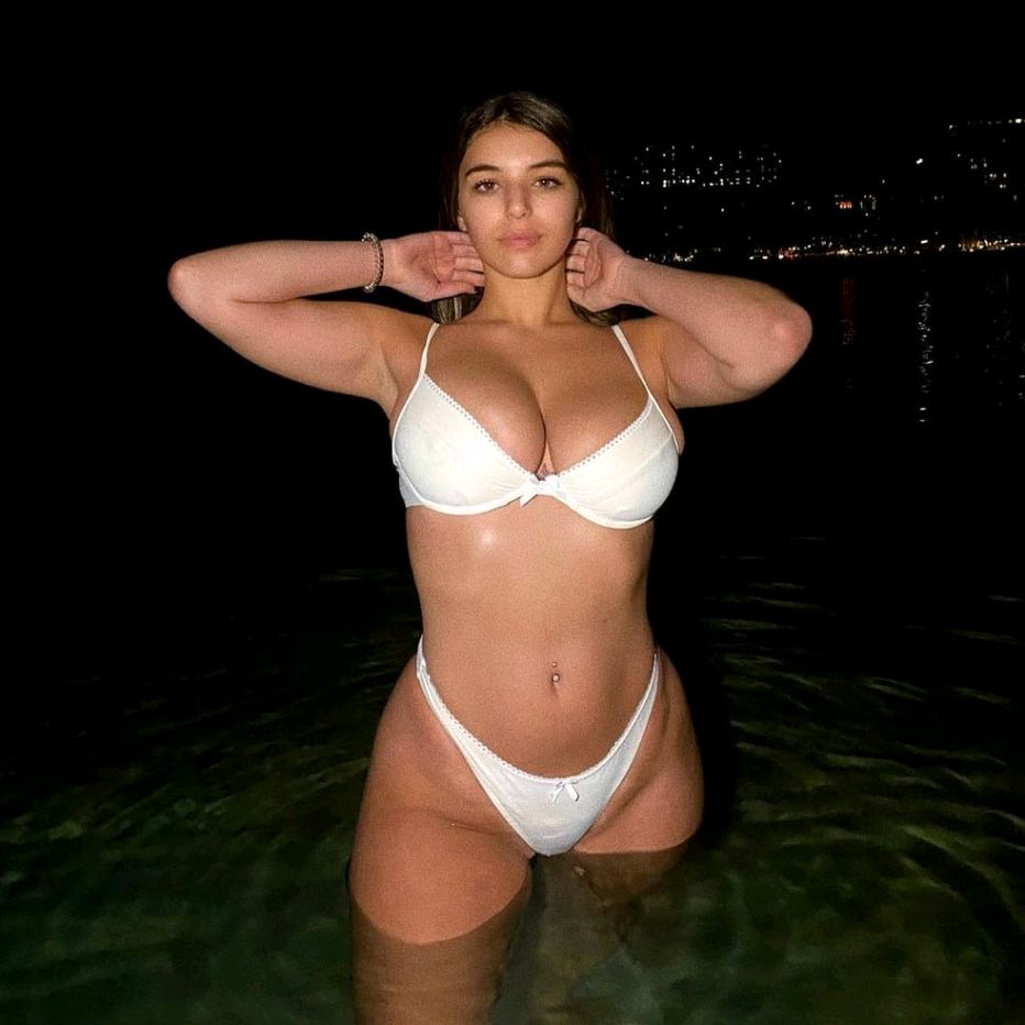 amber_ajami_96